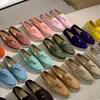 Charmos de verão Sapatos de vestido Caminhe Suede Suade Shoes Sapatos calçados fábrica homens e mulheres genuínos Slipon Flats Vrouwen Luxury Desi2813767