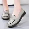 Chaussures décontractées en cuir antidérapant des femmes simples pour travailler sandales de chaussures piscine sportives pour femmes