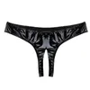 Sexig våtutseende Crotchless T-back Thongs Women Pu Leather Cutout Panties Briefs Sexiga underkläder Kvinnor Öppna rumpa Låga midja Briper 240419