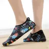 Automne Small Size Slippers Luxury Designer Light Sandals Chaussures Mens Retro Boots Sneakers Sportez différents tendances 240415