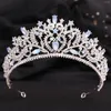 Coix de cheveux Femme Crown Baroque Headress Light Luxurious Raminestones alliage pour la tête de mariage de demoiselle d'honneur décor