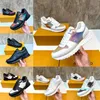 15A Esegui il top designer con la moda da uomo Sneaker riflettente riflettente multicolore stampato monocromatico per sneaker casual sneaker b22 comode scarpe da jogging comode