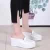 أحذية غير رسمية Beige Blue Summer Flat for Women Vulcanize Ladies Sneakers White Boy Sports Products Sapatos Luxo Beskets