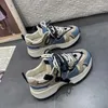 Buty swobodne kobiety Sneakers platforma Tennisowa kobieta-shoes siatka grube podeszwa 2024 Trenery Róże czerwona koronkowa tkanina pu niska lei