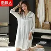 Kvinnors sömnkläder 7811-11Silk Nightdress Summer Three-Quarter Sleeve Kortärmad skjorta Damer i mitten av längd kjol