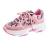 Casual schoenen 2024 Trend dames sneakers slangenhuid dikke roze voor vrouwen lederen veter sport big size 41