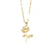 Colliers pendants Collier de rose décoré de luxe romantique et léger est le premier cadeau de choix pour les amis de la famille