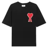 24SS Herr T-shirt Kvinnor T-shirt Amis Fashion Luxury T-shirt Designer Summer 100% Cotton Red Heart A broderat par T-shirt Street Leisure Haikyuu kläder 613