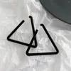 Dingle örhängen xialuoke trendiga smycken geometrisk svart triangel som säljer droppe för kvinnliga festgåvor