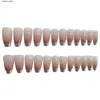 Fałszywe paznokcie 24pcs Sliver Edge Edge Fałszne paznokcie nago różowa prosta sztuczna łatka do paznokci dla dziewcząt kobiety do noszenia Pełna okładka na paznokcie