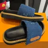 Slipper Designer Slides Women Plattform Sandals Classic Brand Summer Beach Outdoor-Apper-Casos-Schuhe Denim geprägt weiche Flat Slipper Schuh 35-45 Qualität 10a 001