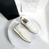 Zapatos informales Mooqdaax 2024 Spring Summer Fashion Genuine Leather Women Lording Sport All-Match Simple Sneaker