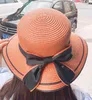 Chapeaux à bord large 2024 Chapeau de paille Femme Summer Sunshade et crème solaire Place Pliage Version coréenne Version colorelle Sweet Sun YC142