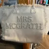Taschen benutzerdefinierte Tasche für Braut Flitterwochen -Tasche mit Nachnamen Personalisierte Braut Tasche Randbeutel Canvas Perlenbuchstaben mit Strasssteinen AZ
