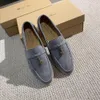 Novo top luxurys lora pianas mocassins homens homens vestidos designer de moda de moda couro plana camurça baixa vaca oxfords mocassins casuais sapatos preguiçosos