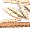 Juldekorationer 10st Natural Wood Feather Pendant Scrapbooking Wood Decoration For Home M1836