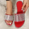 Pantofole che brillano di punta di piedi piatti da spiaggia diamanti sandali scarpe da design eleganti