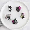 Anime charms groothandel jeugdherinneringen katten muis vrienden grappige cadeau cartoon charmes schoenaccessoires pvc decoratie gesp soft rubber clog charmes