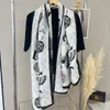 Designerschal für Frauen Designer Seidenschal hochwertige Größe 180x90 cm Giraffe Schal Schal
