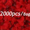 Fleurs décoratives 2000pcs / sac Pétales roses artificielles rose pour les mariages rouge coloré de roses mariage anniversaire de mariage décoration