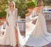 Eine stilvolle Lace Line Brautkleider tauchen gegen Nacken sexy Oberschenkel geteilt Boho Beach Brautkleider Langarmer Chiffon Court YD