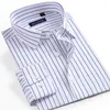 Heren -jurken Shirts Luxe katoenen stroped shirt lange mouw dp non iron mannelijk zakelijke formele wasbeurt en slijtage knop casual