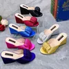 Fashion Top Italien Designer Luxury Round Head coloré Bright Diamond Bow Tie Summer Party Femme Chunky Heel Sandals 240409