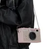 ショルダーバッグエレガントなカメラハンドバッグユニークなディテールPUエンベロープクロスボディ財布