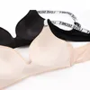 Reggiseni da donna senza cucitura del reggiseno traspirante di biancheria intima morbida moda sexy lingerie wireless raccoglie push up bralette ragazza sottile brassiere 2024