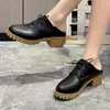 Casual schoenen 2024 Spring en herfst Fashion Simple Oxford Anti Slip Dikke Sole Damesronde Hoofd Kruisband enkele schoen