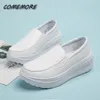 Scarpe casual Donne Spring Summer PU in pelle morbida lavoro sola femmina Piattaforma nera zeppe con tacchi da donna più taglie rotonde testa