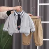 Одежда наборы детей Baby Boyque Boutique Одежда 2024 Spring Solid Color Cardigan Coats Рубашки брюки 3pcs малышки мальчики наряды детей