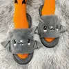 Slippers unissex fofo de desenho animado Bat H Halloween Party Indoor e Outdoor Womens Arch Apoio às mulheres