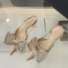 Donne a farfalla nodo design piatto grande moda liyke muli sandali di alta qualità accogliente in pelle brevettata scarpe con cinturino posteriore di punta 240412 158