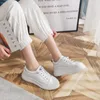 Chaussures décontractées comemore en cuir blanc 2024 automne légère chaussure féminine semelle douce baskets d'été pour femmes tennis noir 34