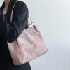 バッグファッションデザイン女性の愛のピンクのショルダーバッグハート刺繍された女性カジュアルトートバッグシンプルな女性の女の子の本旅行ハンドバッグ