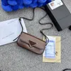 Moda Üçgen Çanta Kadın Men Tasarımcı Çanta Lady Crossbody Tote Hobo Omuz Cüzdanlar Kalite Çantalar Mini Cüzdan Çantası Seyahat Büyük Debriyaj Plaj Çantaları Under Emblet Bag