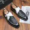 Sapatos de vestido Men mocassins de ouro Pu Splice Buckle Black Business Leisure Banquet Fashion Stylist Tamanhos grandes 38-48