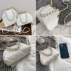 Väskor Kvinnors parti Clutch Wedding Crossbody Bag Totes Stylish Pearl Clip Bag Evening Handväskor Axelväskor Summer Beach Tygväskor