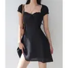 Casual Dresses American Style Vintage Bow Shoelace Puff Sleeve Black Dress Women's Summer Sexy Off-the-Shoulder Tight Midje A-Line kjol