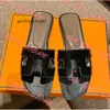 Femmes Sandals Brand Designer Slippers Flip fliplops Luxury Fashion Womens Crocodile Skin Slide Ladies Beach Sandal Summer avec Box 652