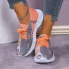 Lässige Schuhe Frauen Mode gewebtes Mesh atmungsaktives Sport farbig, leichtes, komfortable Slipper Sapatilhas Mulher