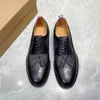 Vestido sapatos europeu na Europa de couro de paris fossa de negócios versátil e sofisticados