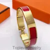 Design bracelet de haute qualité bracelet bijoux 4 couleurs de boucle en or bracelets de mode en acier inoxydable