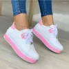 Sapatos casuais comemore 2024 Sapato de plataforma ao ar livre Feminino tênis de moda feminina Mulheres apartamentos femininos Sports Vulcanizados Branco 43