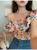 Kvinnors blusar franska sexiga utanför axlar toppar kvinnor elegant temperament tofs ruffle kant slash hals t-shirts sommar boho semester parti