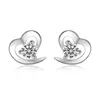 Boucles d'oreilles Mini Heart Purple Crystals Luxury Piercing 2024 Fashion Classic Elegant Charm Bijoux en gros de boucles d'oreille en gros pour les femmes