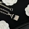 Boutique Silver Ploted Necklace Brand Designer Nuova borsa a forma di ciondolo a forma di ciondolo di alta qualità Collana di abbinamento