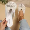 Slippers zomer dames gesloten teen plat 2024 mode bowknot kralen casual dia's schoenen voor vrouwen buiten dames sandalen