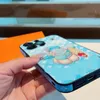 Flower Designer Pu Leather Mobile portable Cois de téléphone pour l'iPhone 14 13 12 11 Pro Max XR XS 7 8 Plus SE2 Fashion Trendy Full-Body Bumper Back Backs Beigne Black Blue Orange Rose